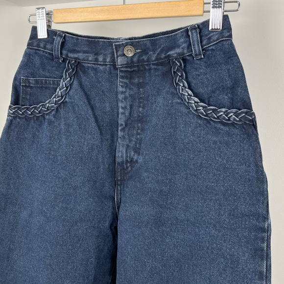 ⭐️ HOST PICK 🦄 Vintage Mom Jeans - Picture 3 of 12